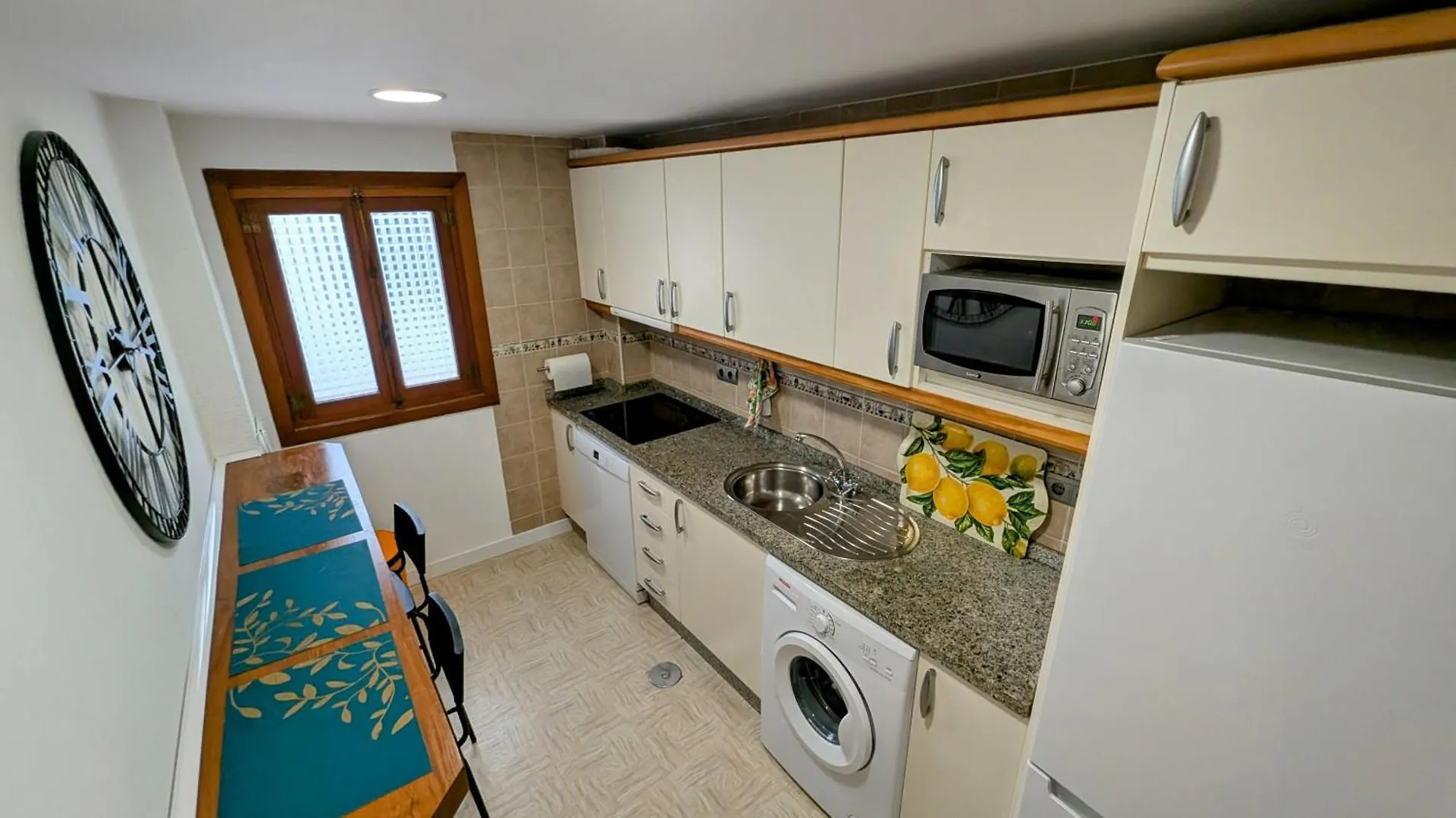 Puerto De La Duquesa Sea Views Apartment Manilva